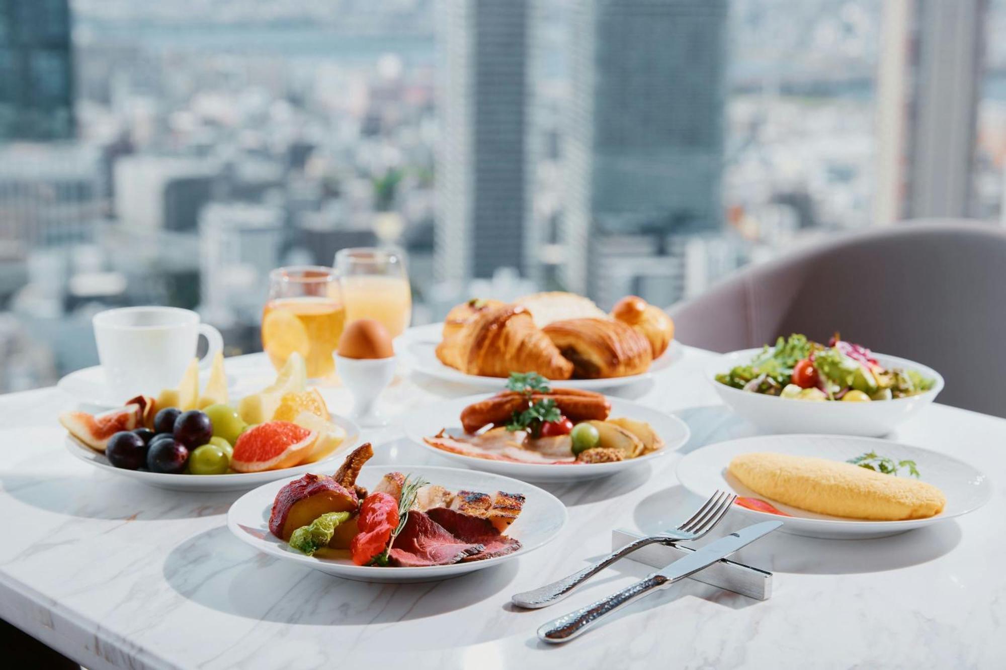 The Osaka Station Hotel, Autograph Collection 외부 사진